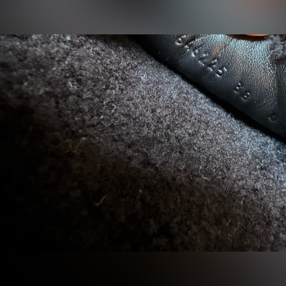 New Gucci GG logo Shearling Eileen Teddy slides in black with Interlocki… - Picture 10 of 11